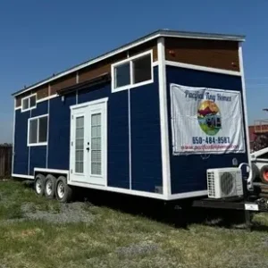 Pre-Owned 30×8.4ft Bay Cottage — Blue & Brown